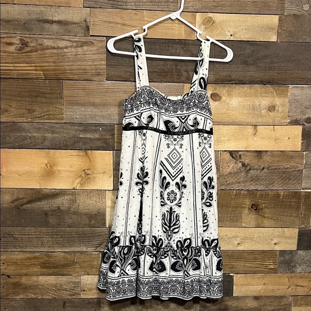 Y Apparel Womens Chic White and Black Boho Patterned tiered flare Mini Sun Dress